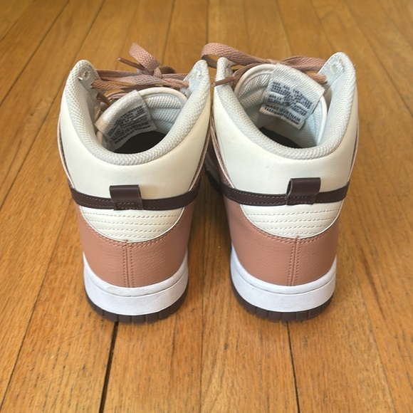 Nike Dunk High - Picture 4 of 5